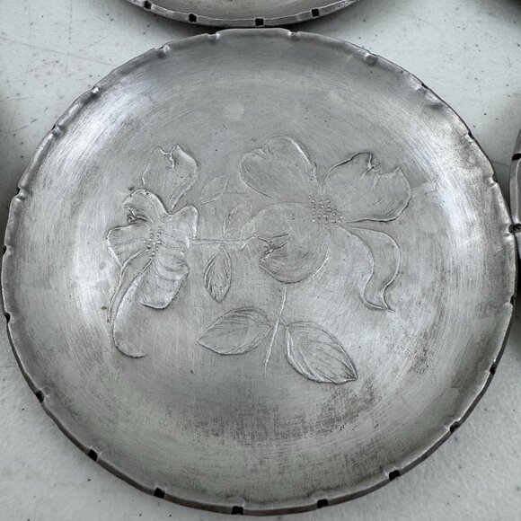 Wendell August Forge 3.5" Coasters With Dogwood Flowers - Set Of 7 - Picture 8 of 16